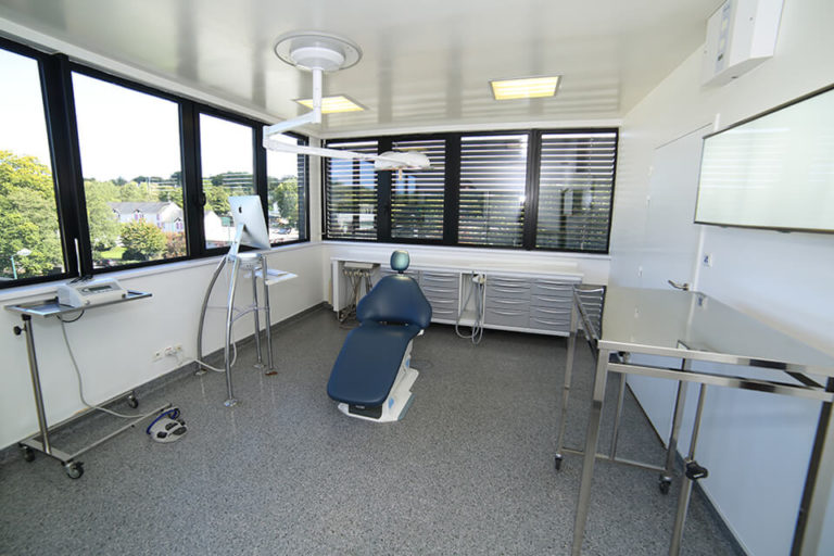 Visitez le dentaire Dr Clotilde Nicolet Dentiste Quimper